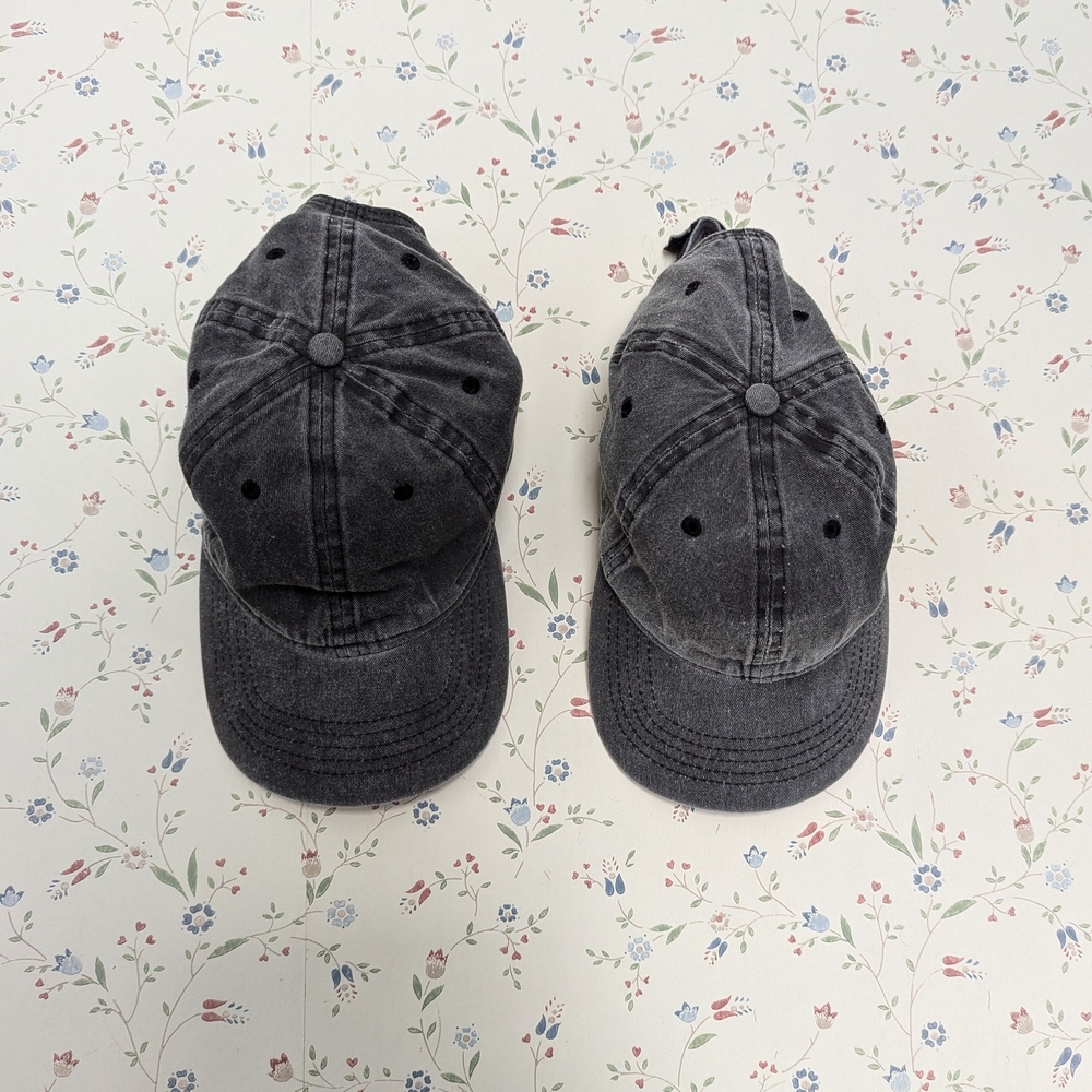 🖤 🩶 Baseball 2 Caps Velcro Adjustable Straps Unisex